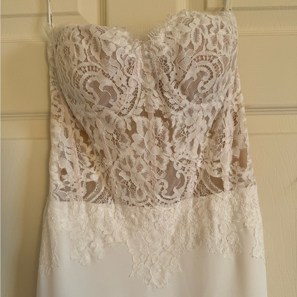 STUNNING Pronovias Wedding Dress Size 4 with alterations - Picture 9 of 14